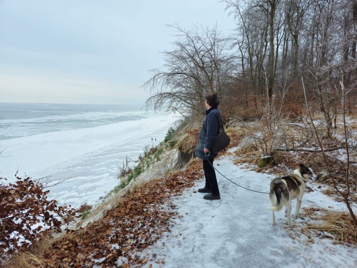 Dirk Walther an der vereisten Ostsee